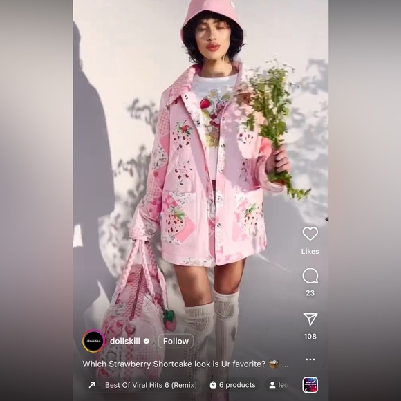 🍒SOLD🍒 Strawberry Shortcake Quilted Weekender Bag by Dolls kill - Picture 11 of 15